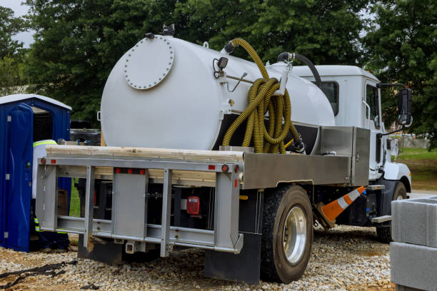 Portable restroom solutions in Taft, FL